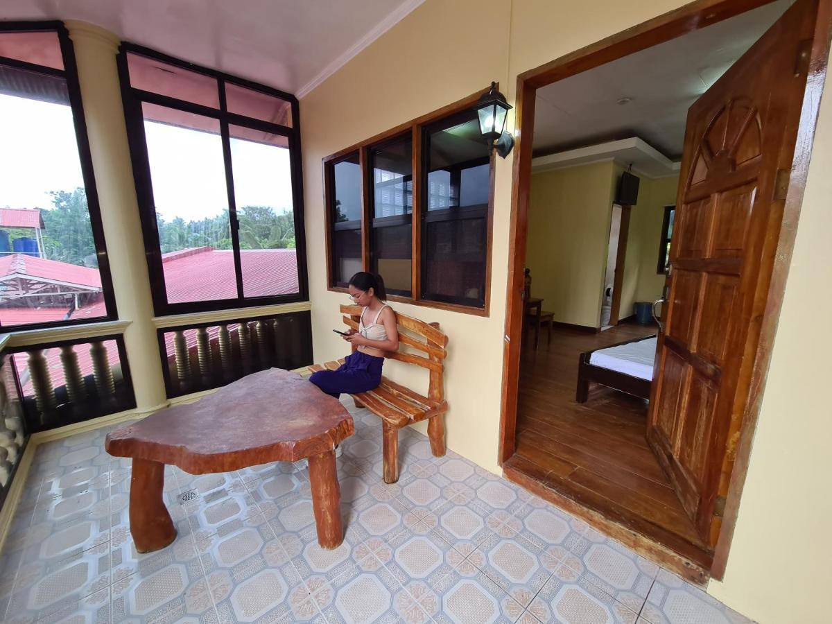 La-Familia Guest House 锡基霍尔 外观 照片