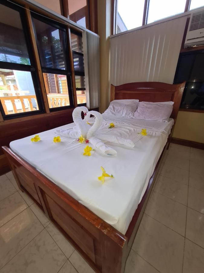 La-Familia Guest House 锡基霍尔 外观 照片