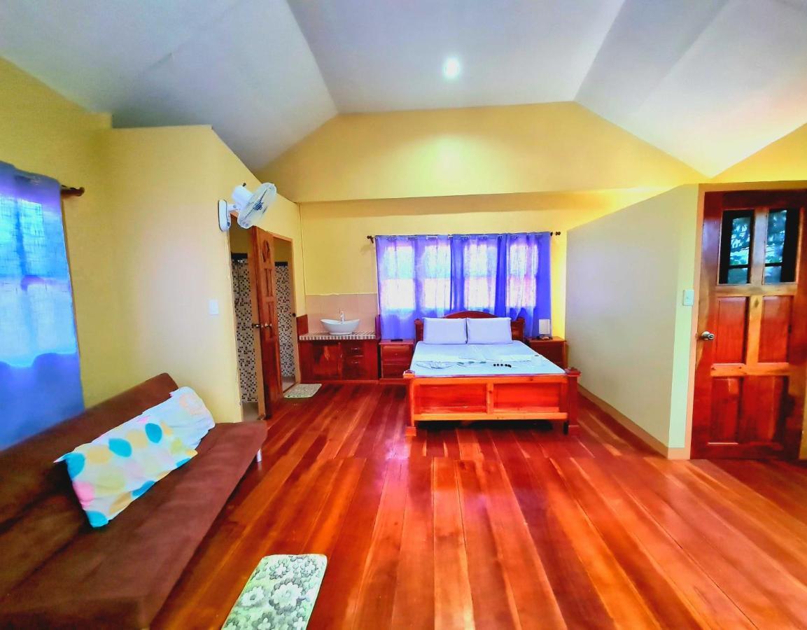 La-Familia Guest House 锡基霍尔 外观 照片
