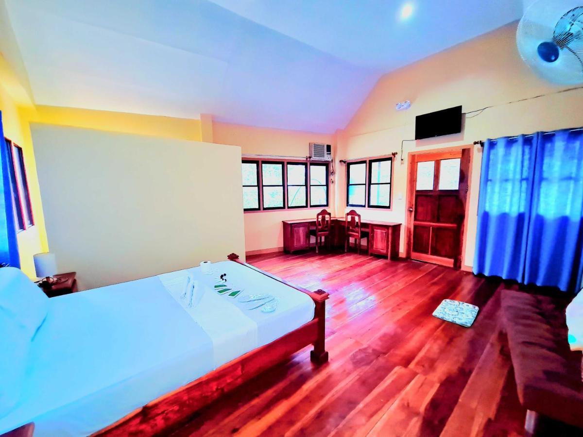 La-Familia Guest House 锡基霍尔 外观 照片