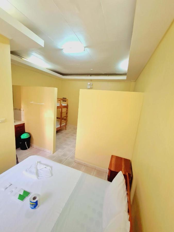 La-Familia Guest House 锡基霍尔 外观 照片